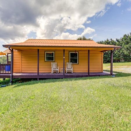 Blue Ridge Mountain Cabin With Views And Hot Tub Sparta Eksteriør billede